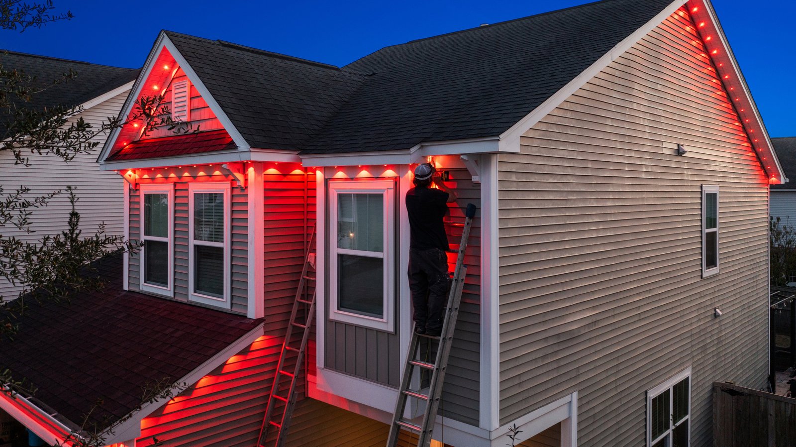 Dealer training: installing permanent outdoor lighting track